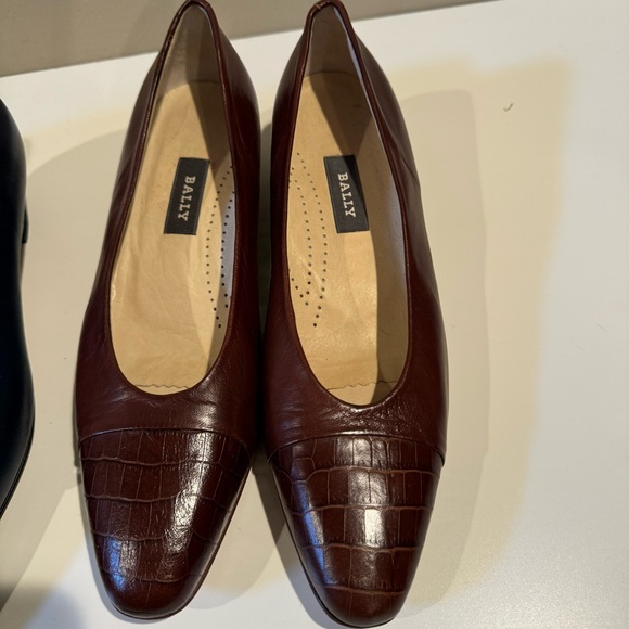 Bally Melissa & Lucy blue pair and Brown Leather Slip-On Pumps Heel Size 10 M - Picture 3 of 16